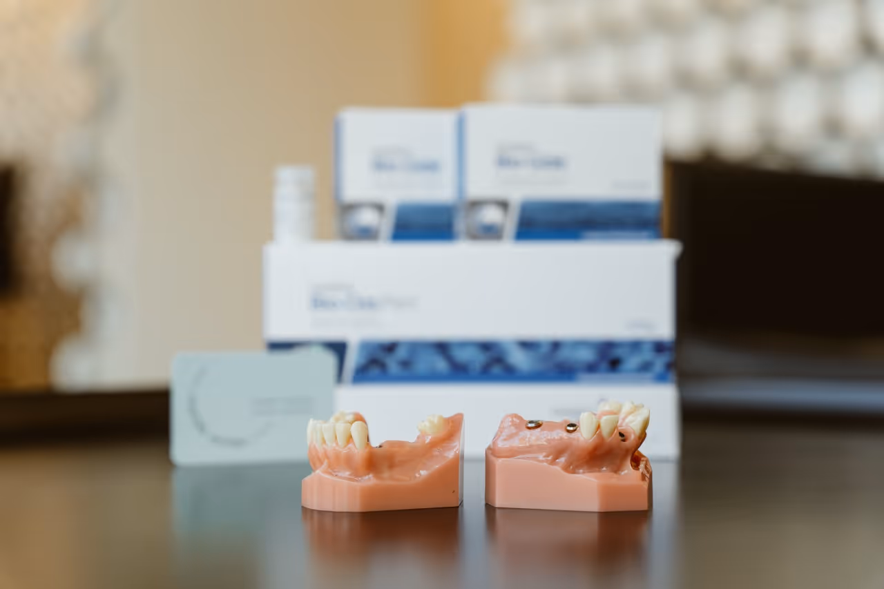 Imagem de capa do artigo «Porque é tão importante escolher a clínica certa para um implante dentário» — clínica dentária Maida Smiles, Maida Vale, Londres