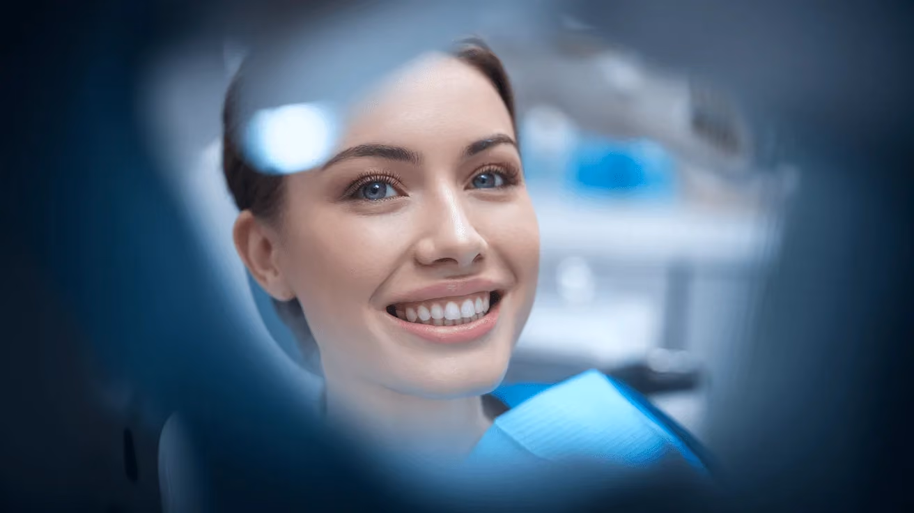 Imagem de capa do artigo «A ciência de um sorriso deslumbrante: Branqueamento profissional» — clínica dentária Maida Smiles, Maida Vale, Londres