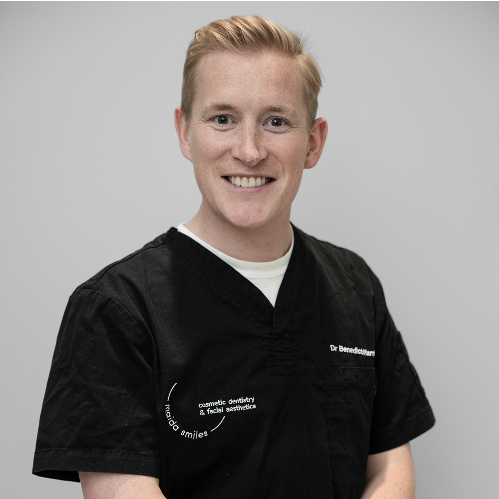 Dr. Benedict Harrison, dentista geral e restaurador na Maida Smiles, Maida Vale, Londres