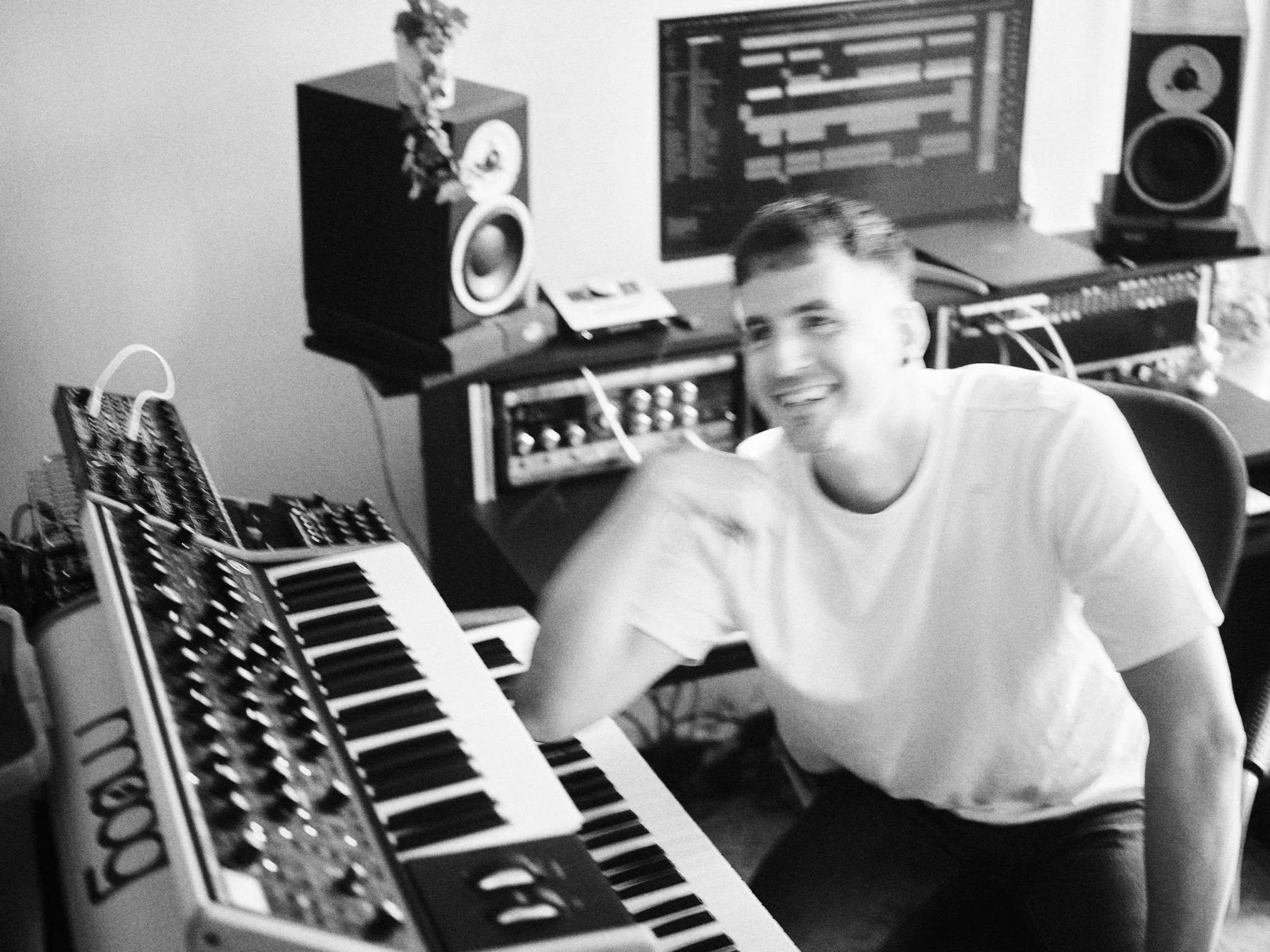 [background image] image of studio interior (for a music studio)