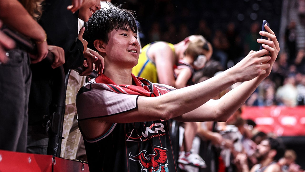 "Lee for Three!”: Hyunjung Lee Departs Hawks for Japan Opportunity