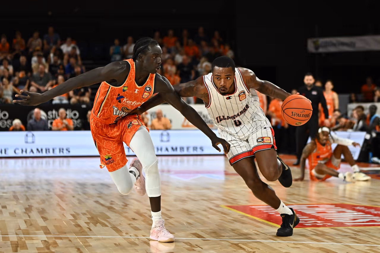 Taipans to Good for Hawks on the Road