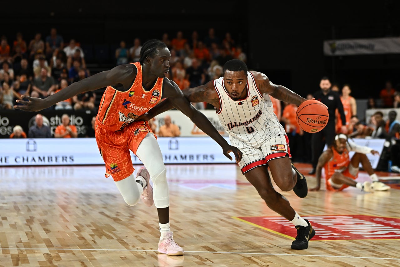 Taipans to Good for Hawks on the Road