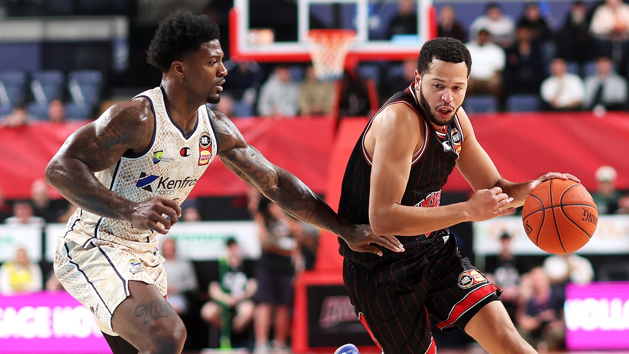 Illawarra Hawks Highlights vs. Cairns Taipans