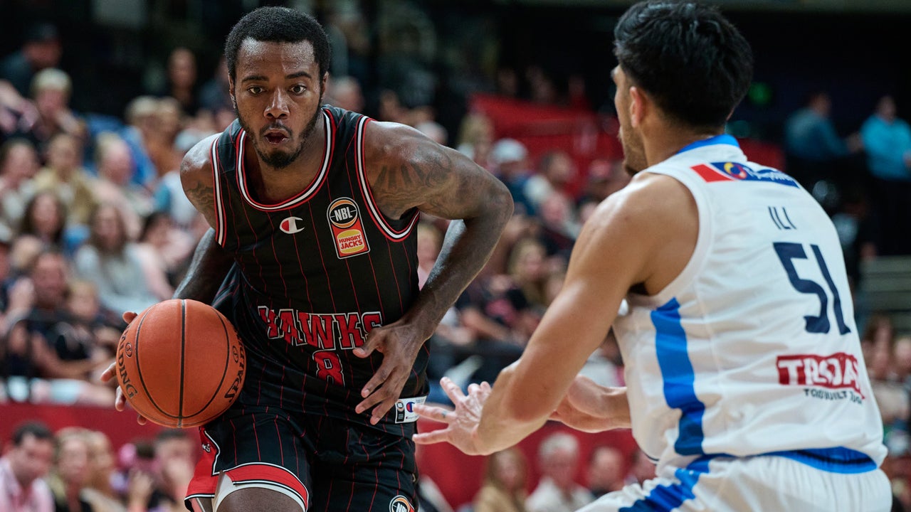 United beat Hawks at Home