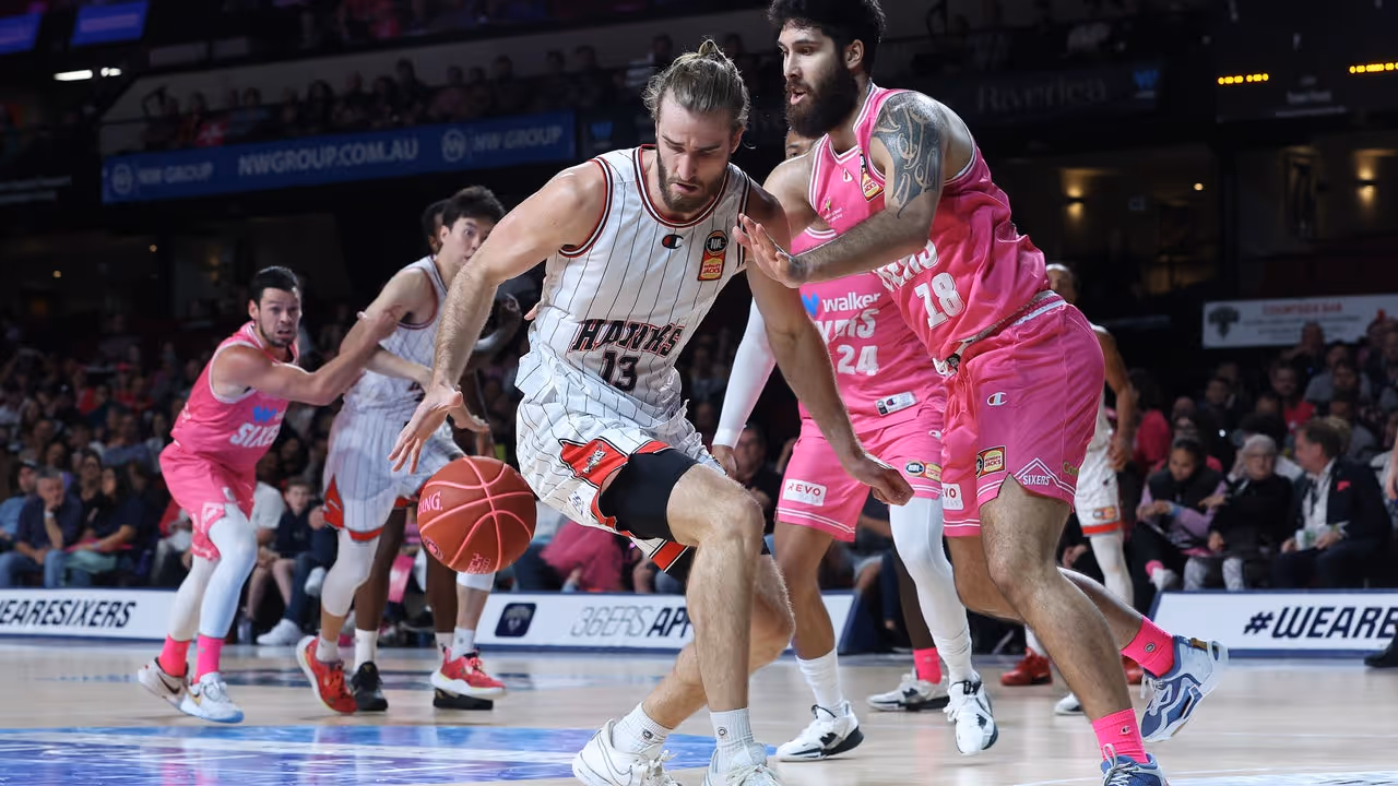 Illawarra Hawks vs. Adelaide 36ers - Game Highlights
