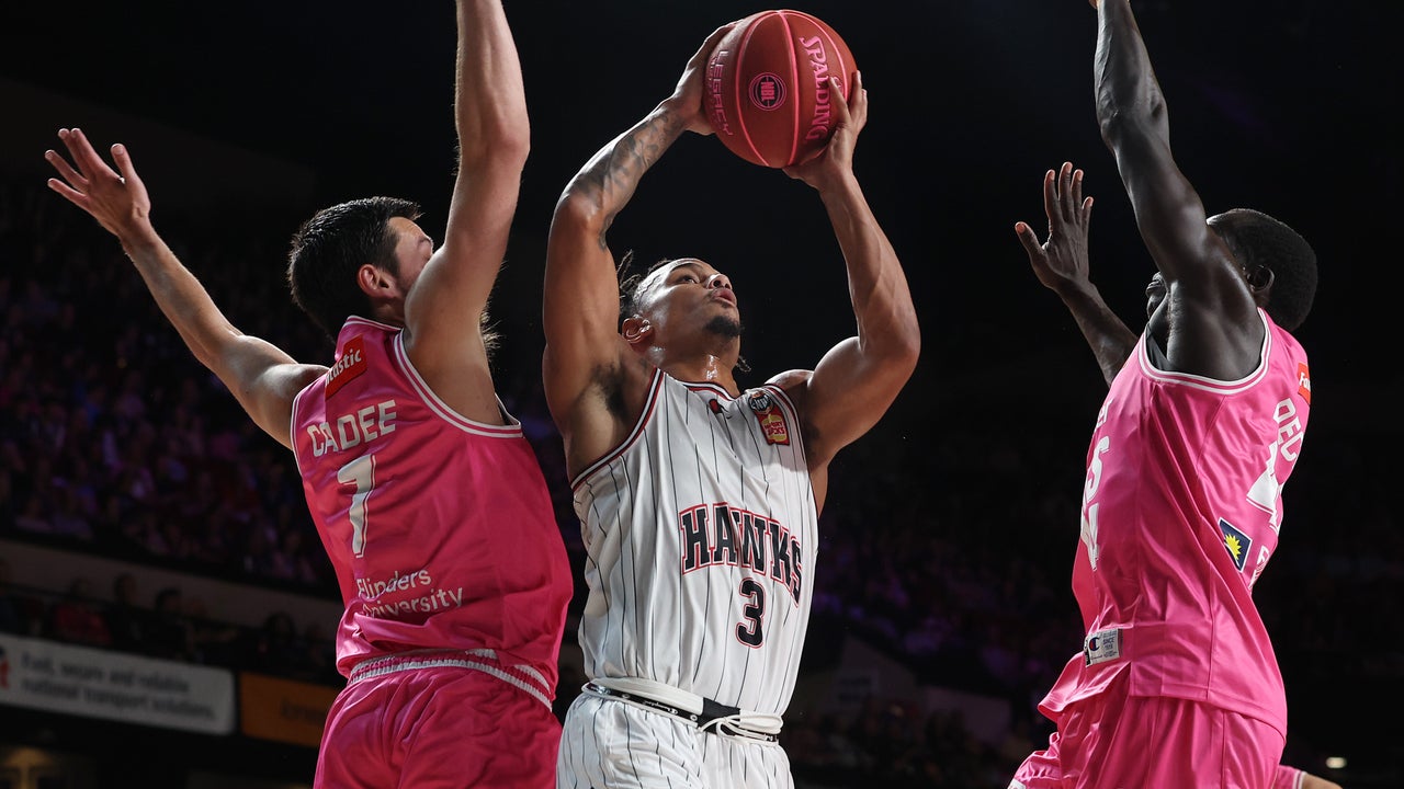 Hawks fail to hold off 36ers
