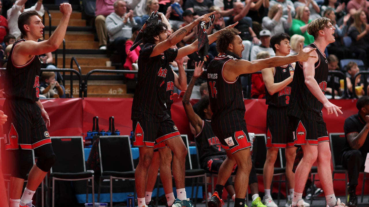 Hawks on the board with win over Phoenix