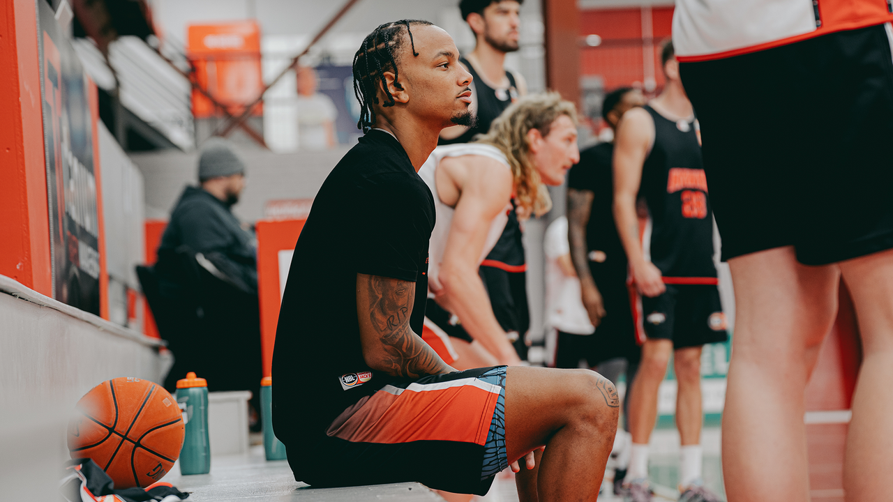 Hawks star vows to rise again