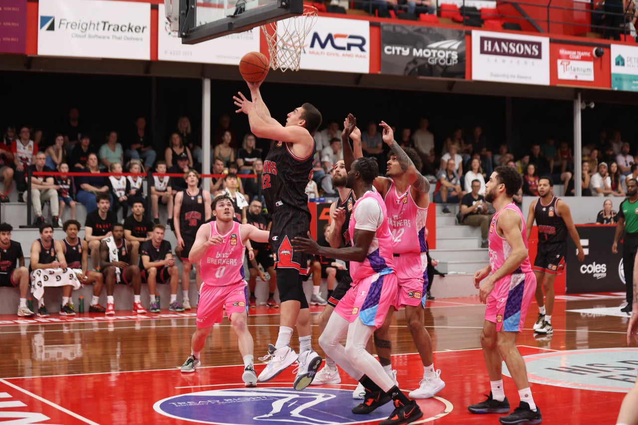 2023 09 03 Hawks Vs Breakers Snakepit 0t3a7881 Joelarmstrong47