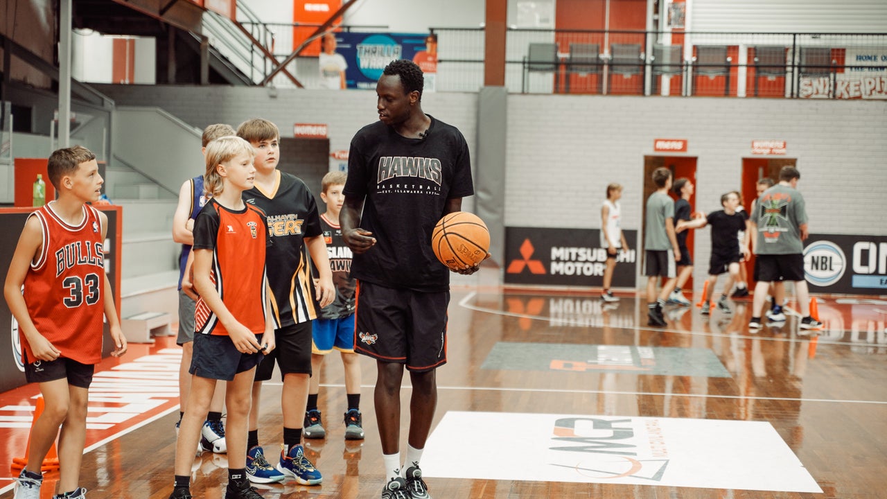 C5372.00 00 11 76.still002 2