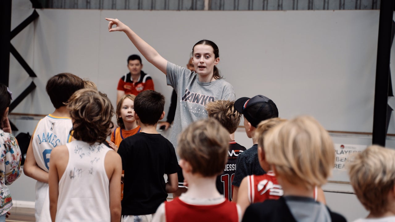 C5372.00 00 01 74.still009