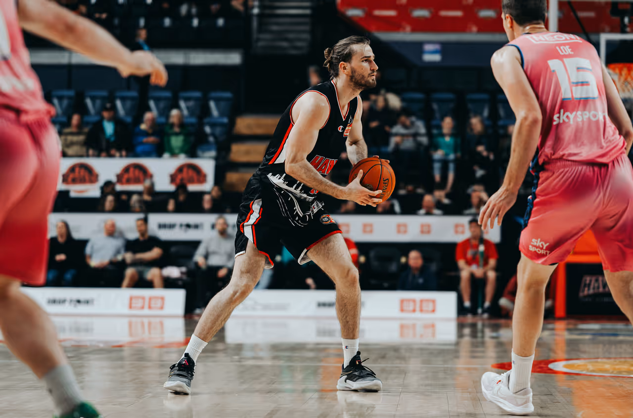 Sam Froling Joins Levanaga Hokkaido