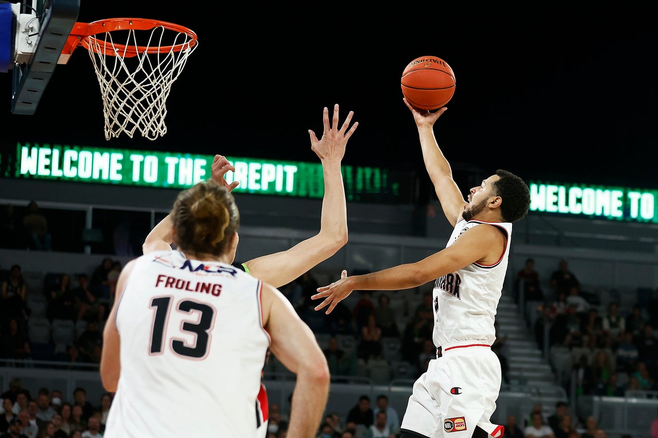 Round 10: Phoenix vs United Highlights