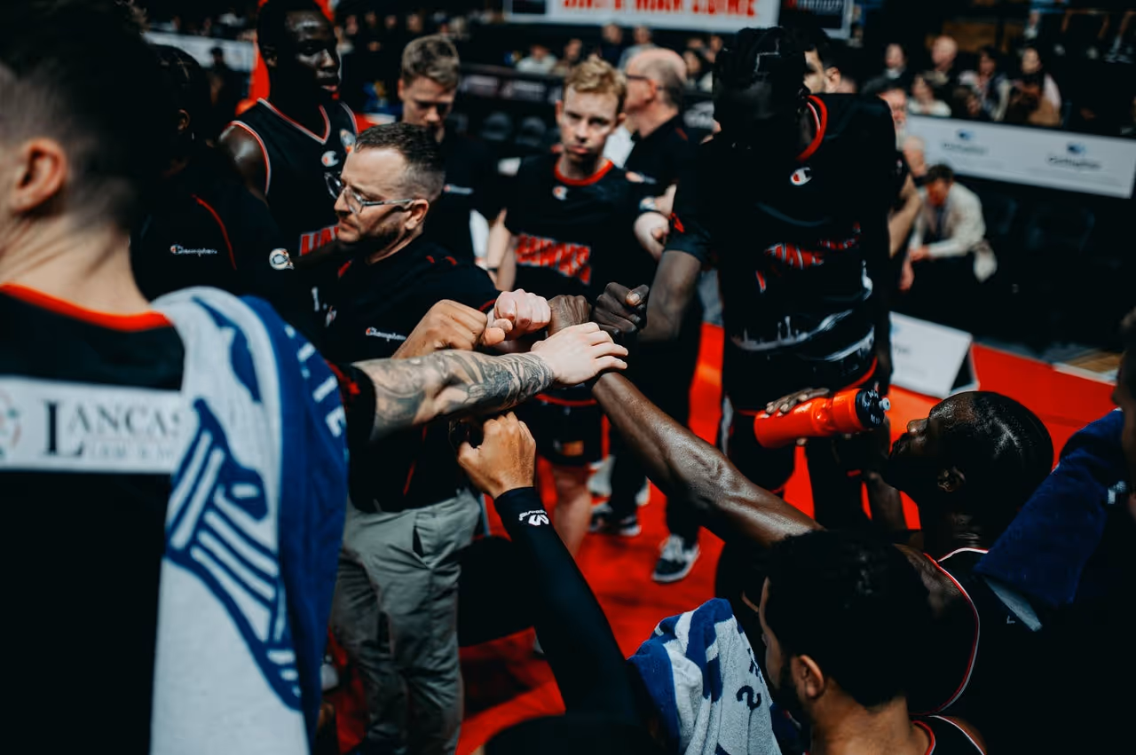 Hawks Looking for Form U-Turn on Road Trip