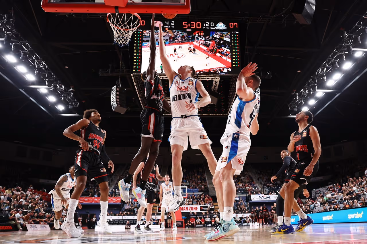 Round 5: Hawks vs United Highlights