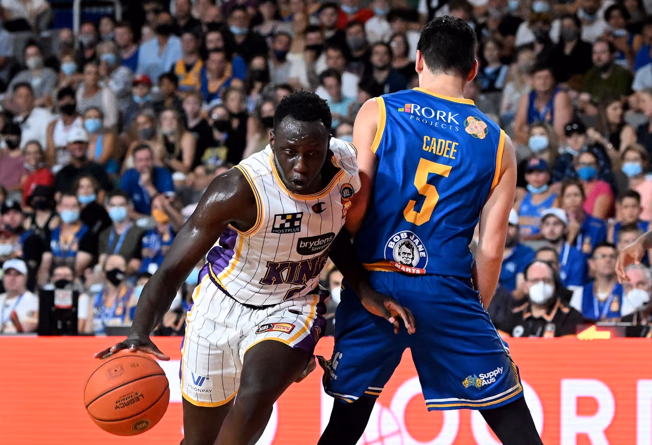 Swaka Lo Buluk keen to expand repertoire at Hawks