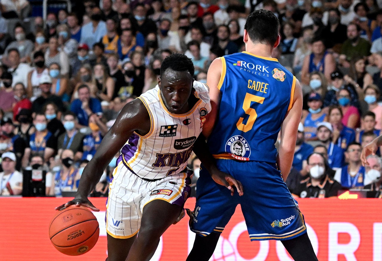 Swaka Lo Buluk keen to expand repertoire at Hawks