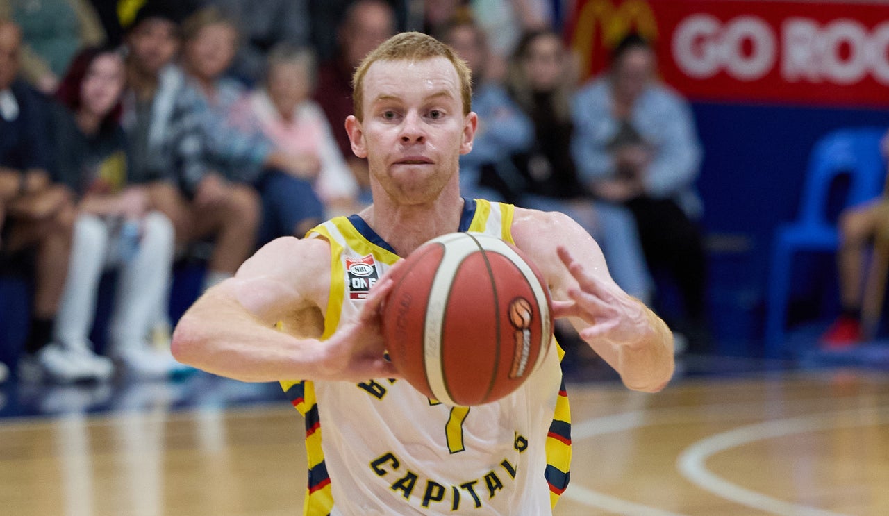 Dent flies Hawks flag during weekend's NBL1 action