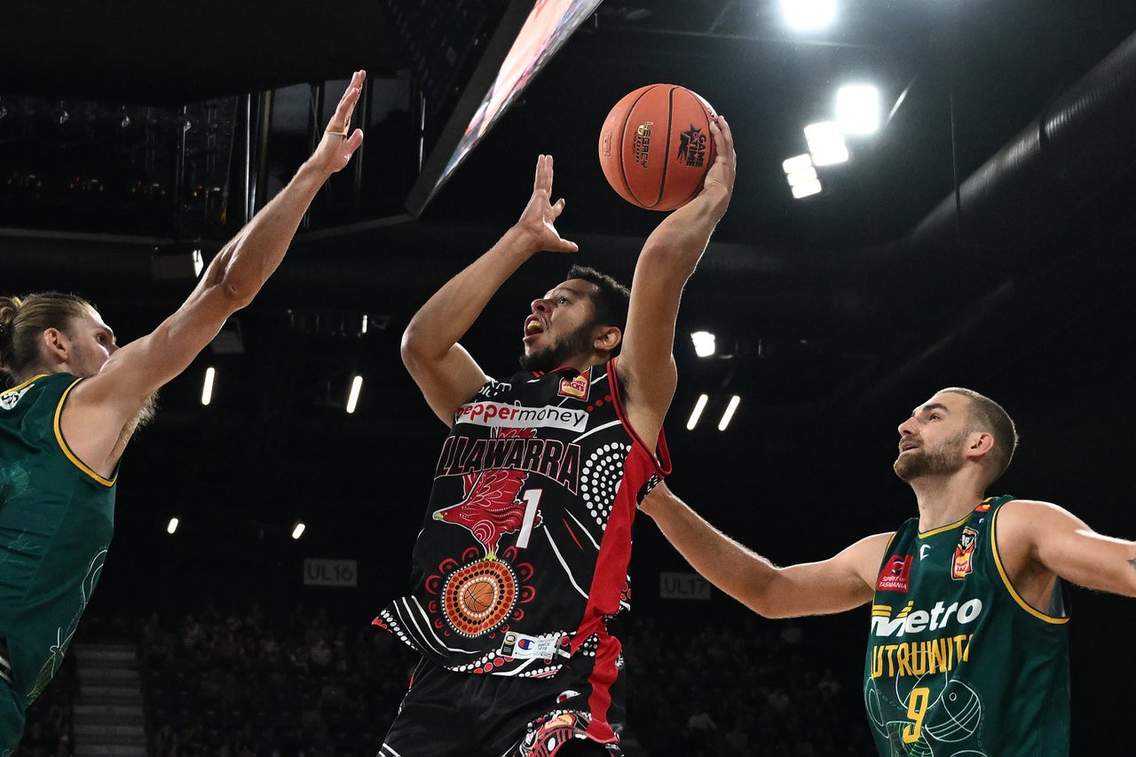 Illawarra Hawks vs Tasmania JackJumpers round 15 highlights