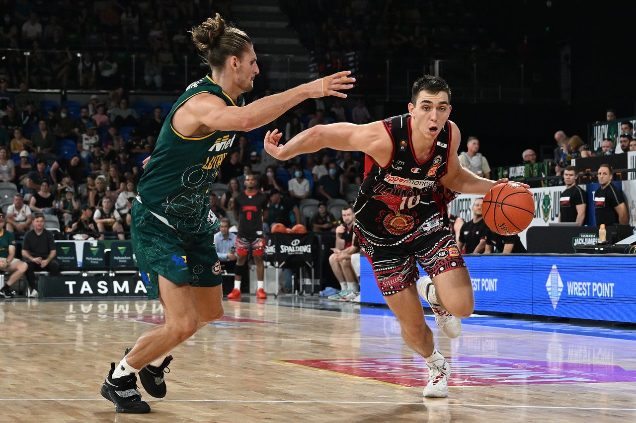 Hawks' finals hopes dented by JackJumpers