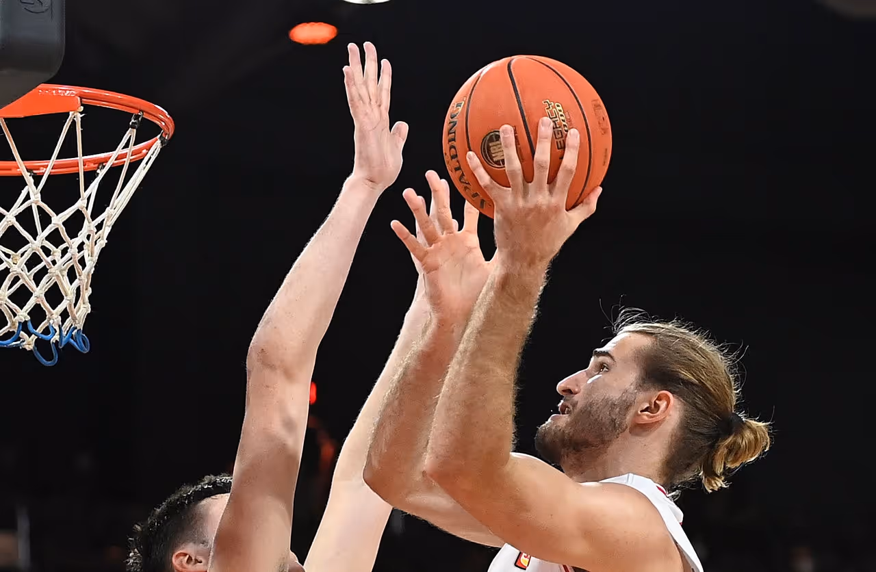 Sam Froling/Justinian Jessup: Hawks' 'Sparks of the Game' vs Cairns Taipans