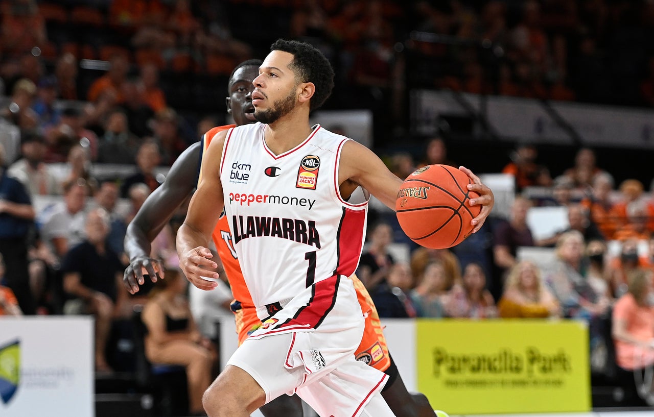 Starting five spark Hawks to win against Taipans