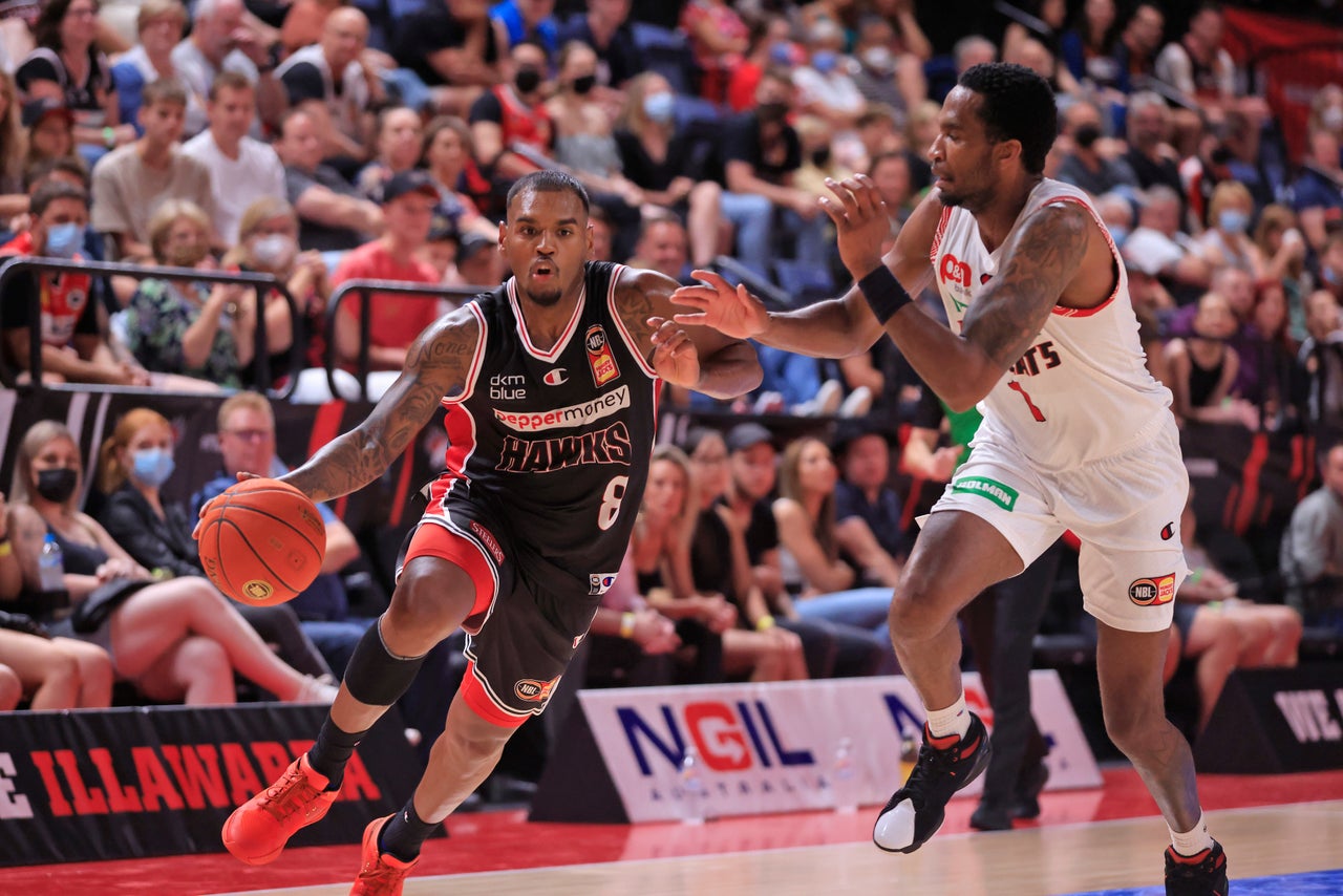 Wildcats fightback to continue dominance against Hawks