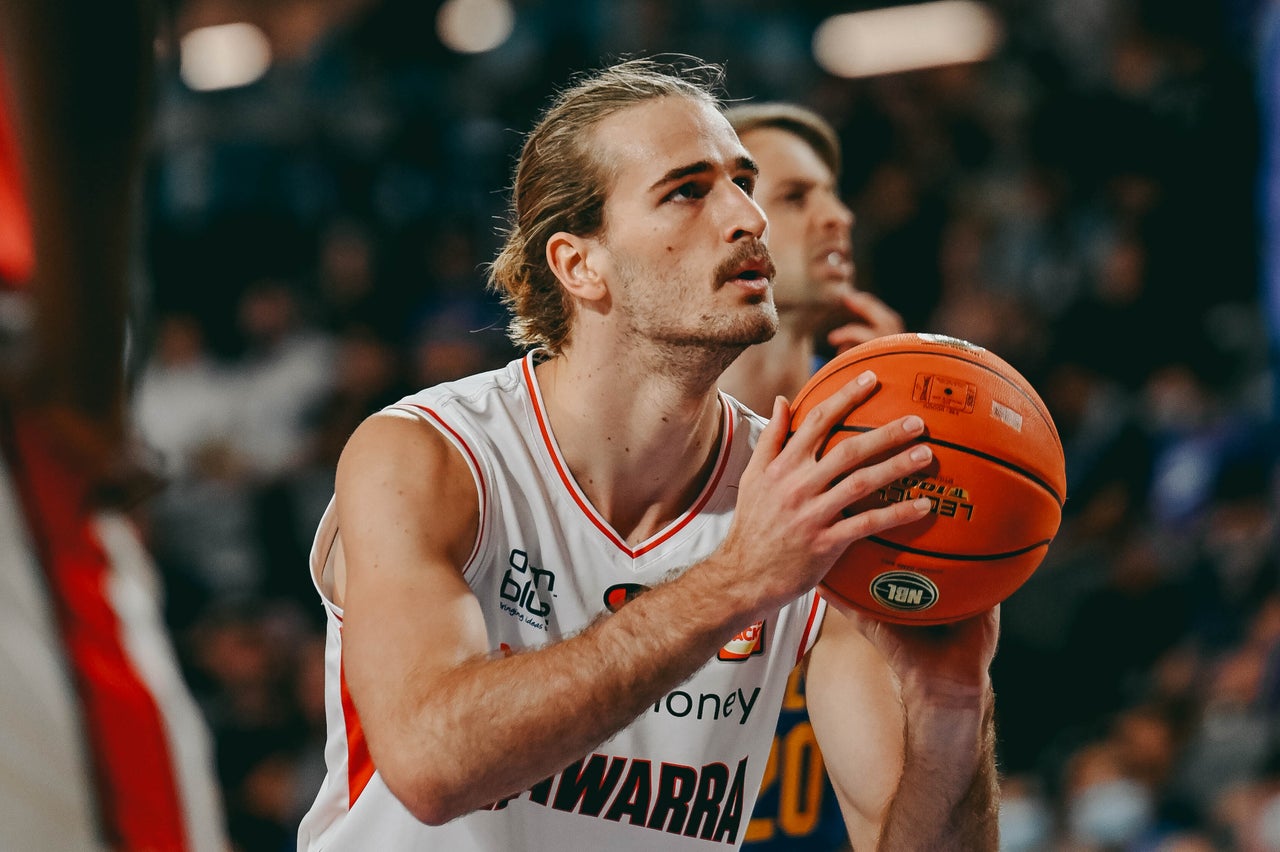 Froling's Hawks embrace NBL role reversal