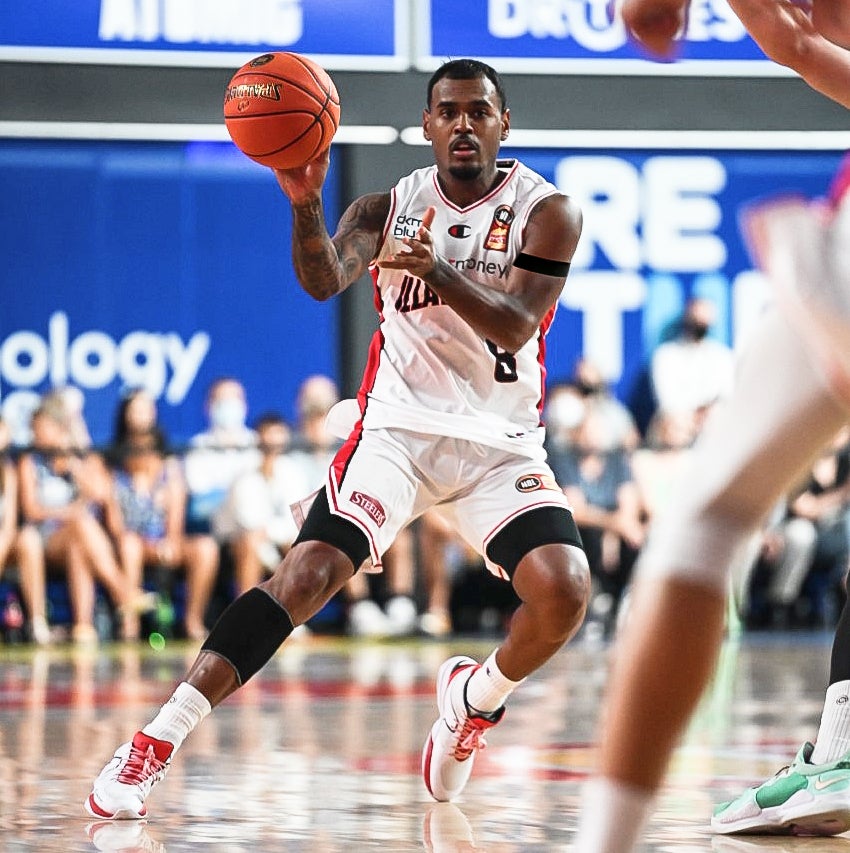 Hawks to honour fallen with black armbands