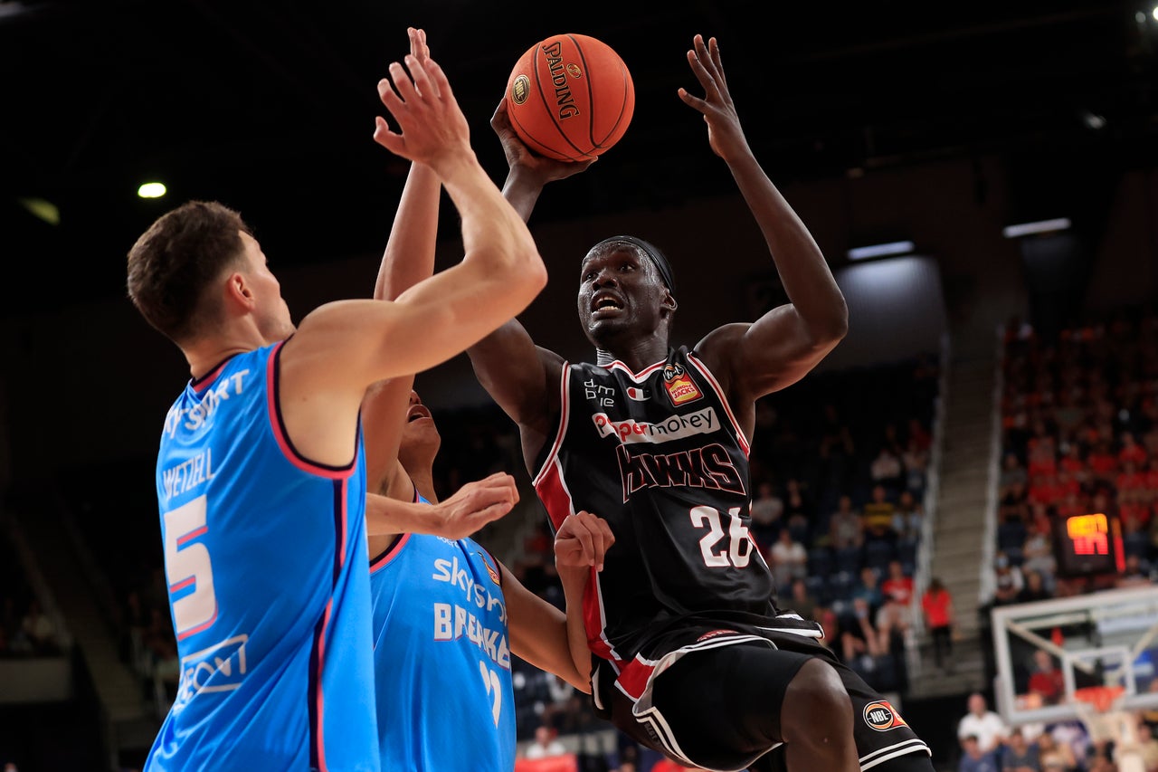 Hawks chase fourth straight win against Bullets