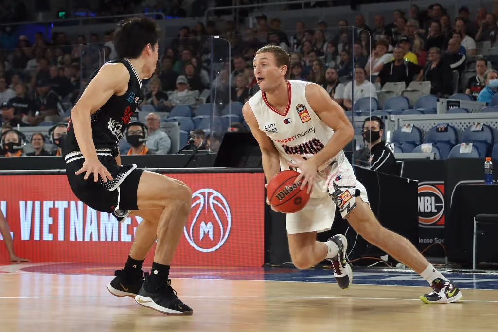 Hawks’ Daniel Grida suffers season ending knee injury