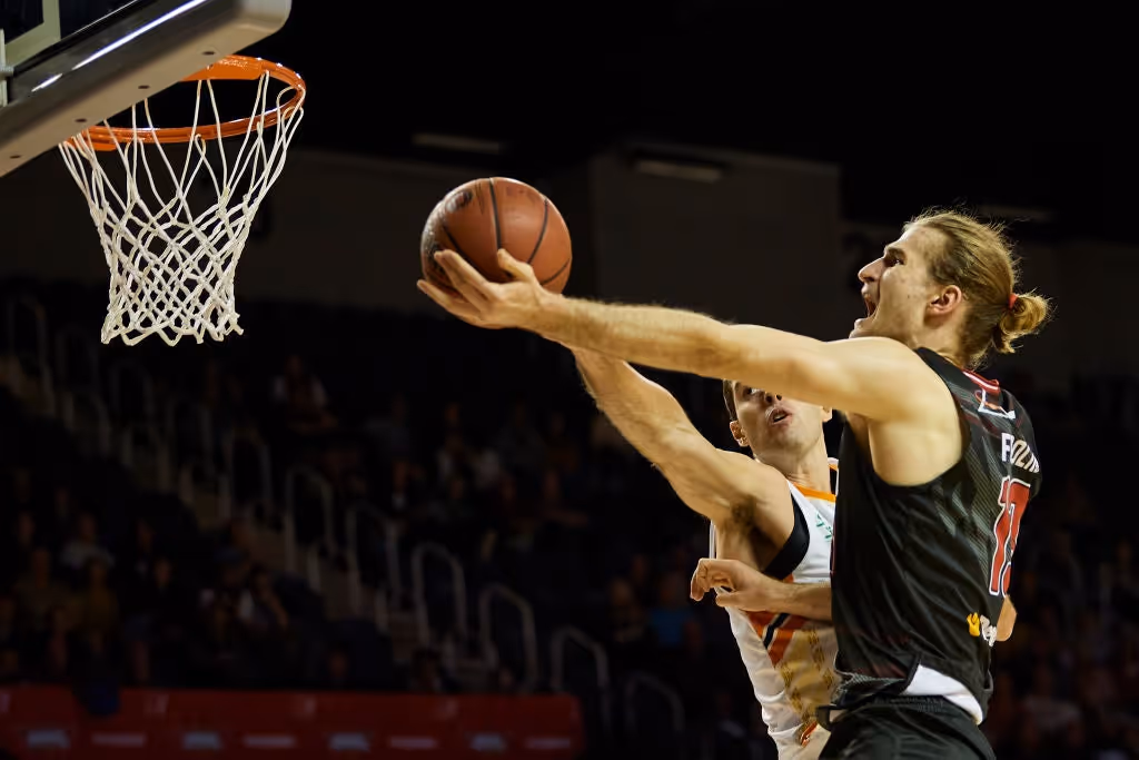 Hawks put the clamps on Cairns to win again