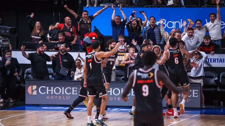 Game Report: Hawks vs United | RD10 NBL26