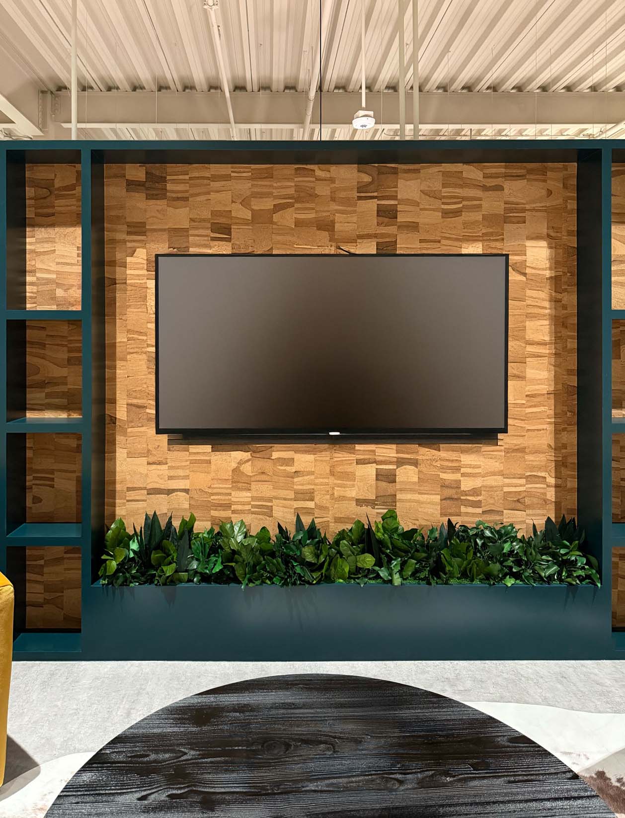 Garden on the Wall Background Image