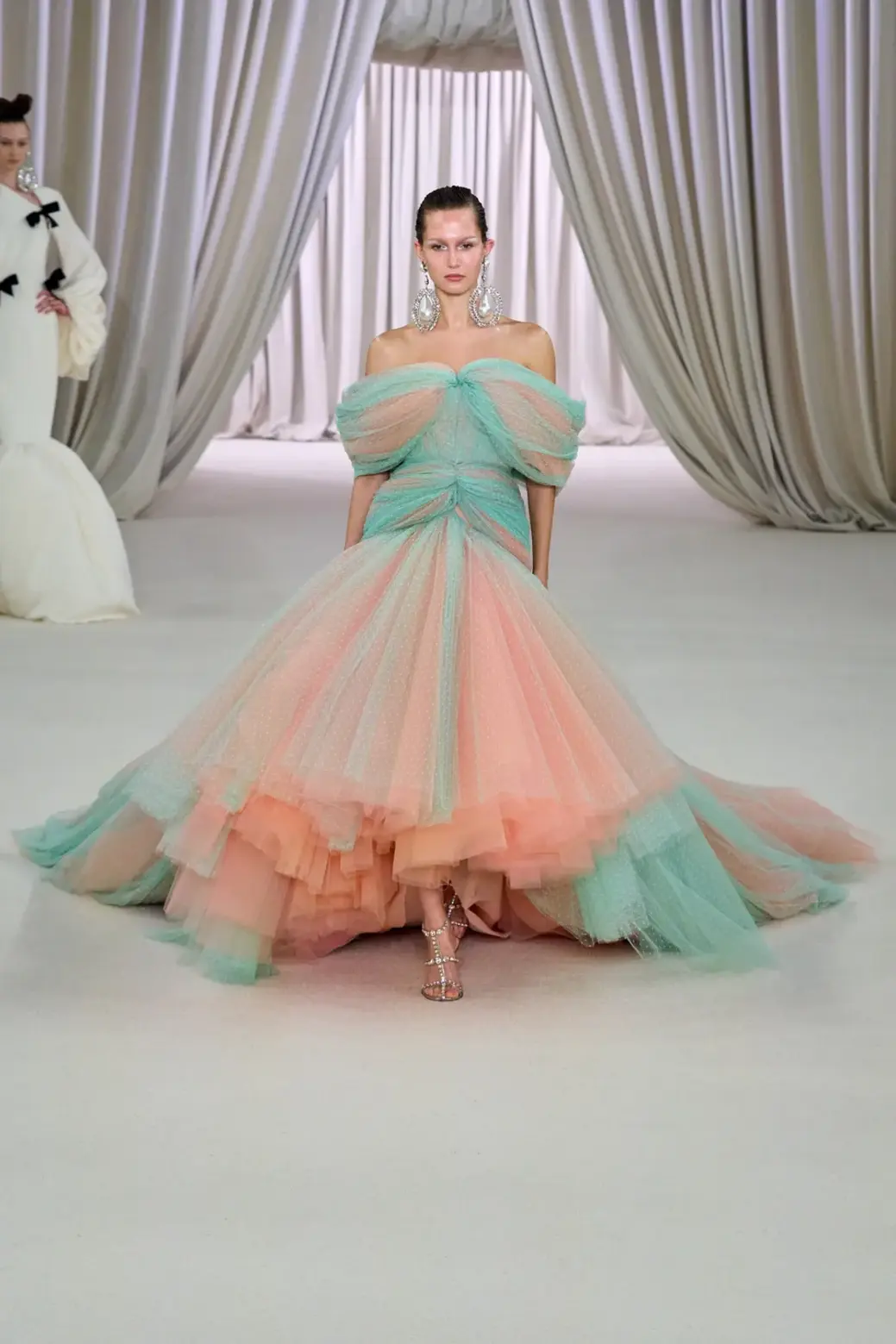 Giambattista Valli Haute Couture Spring 2023