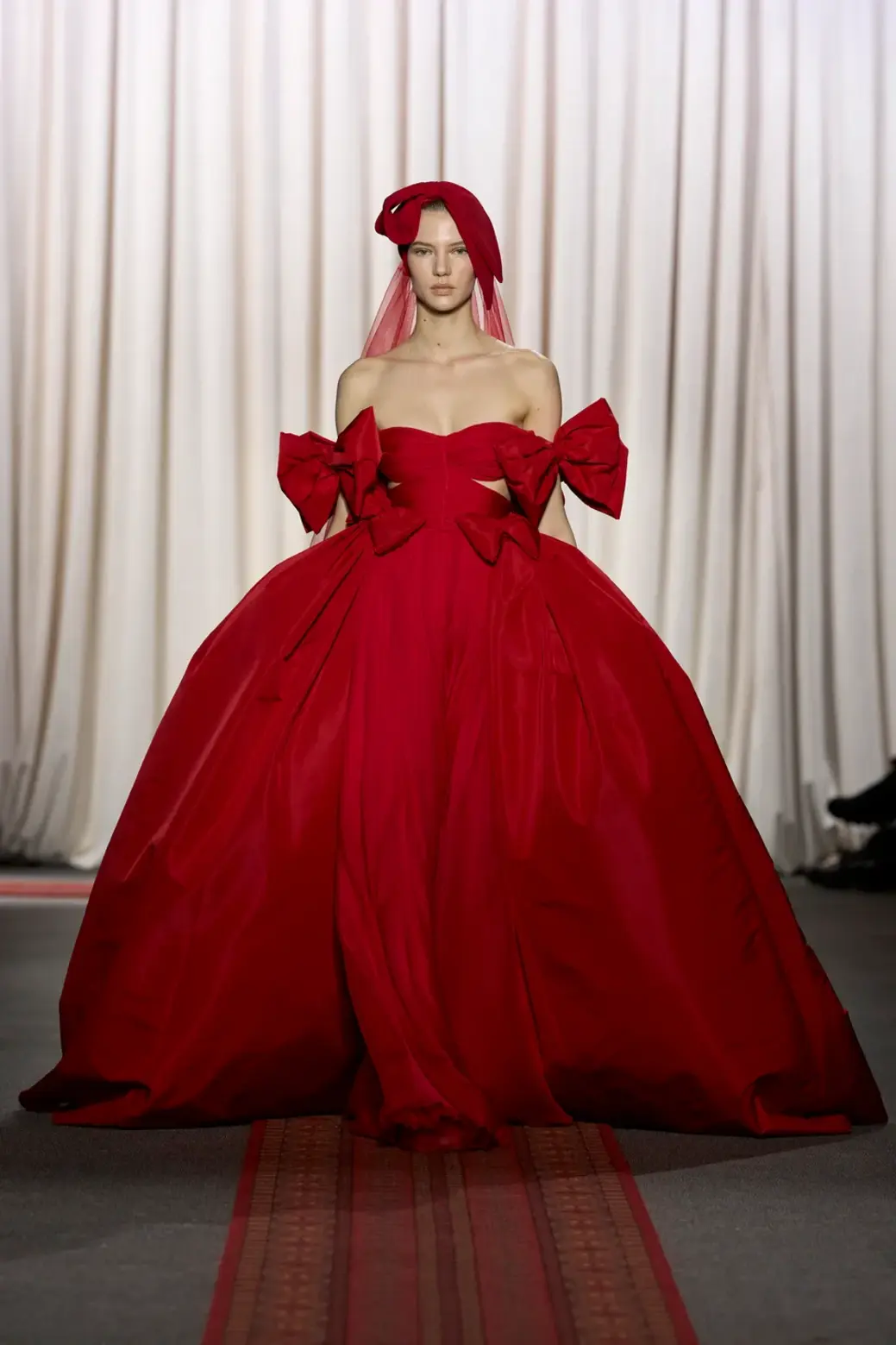 Giambattista Valli Haute Couture Spring 2025