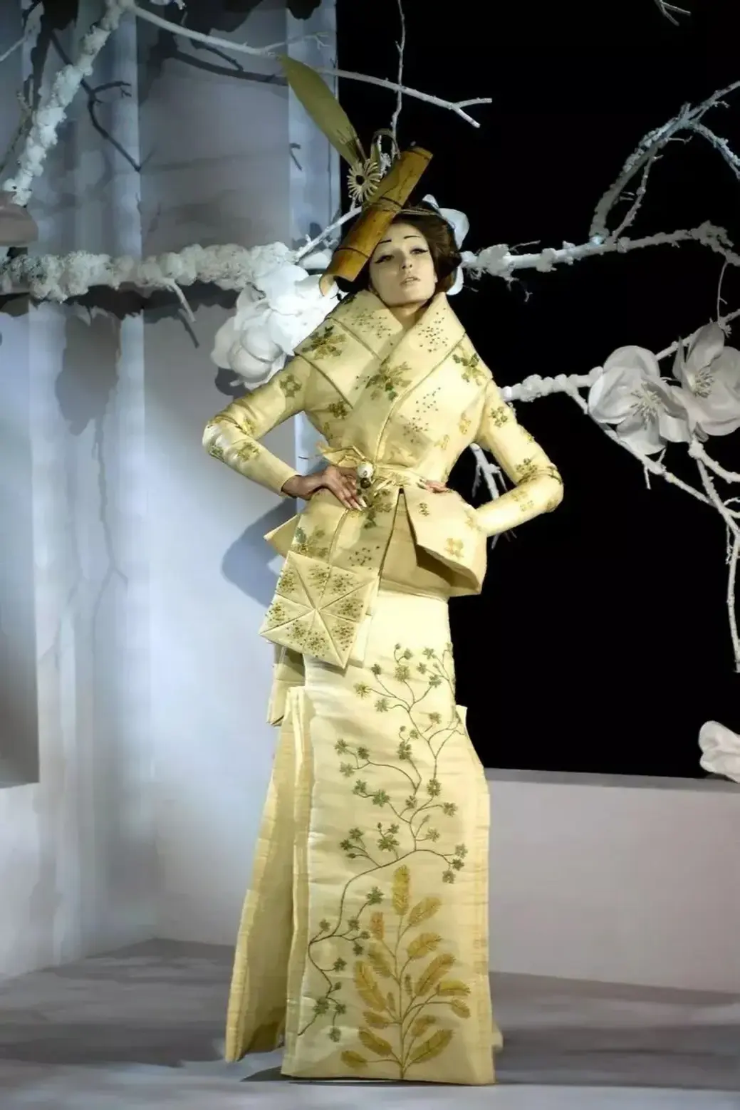 The Dior New Look jacket becomes a kimono, paired with an ikebana hat