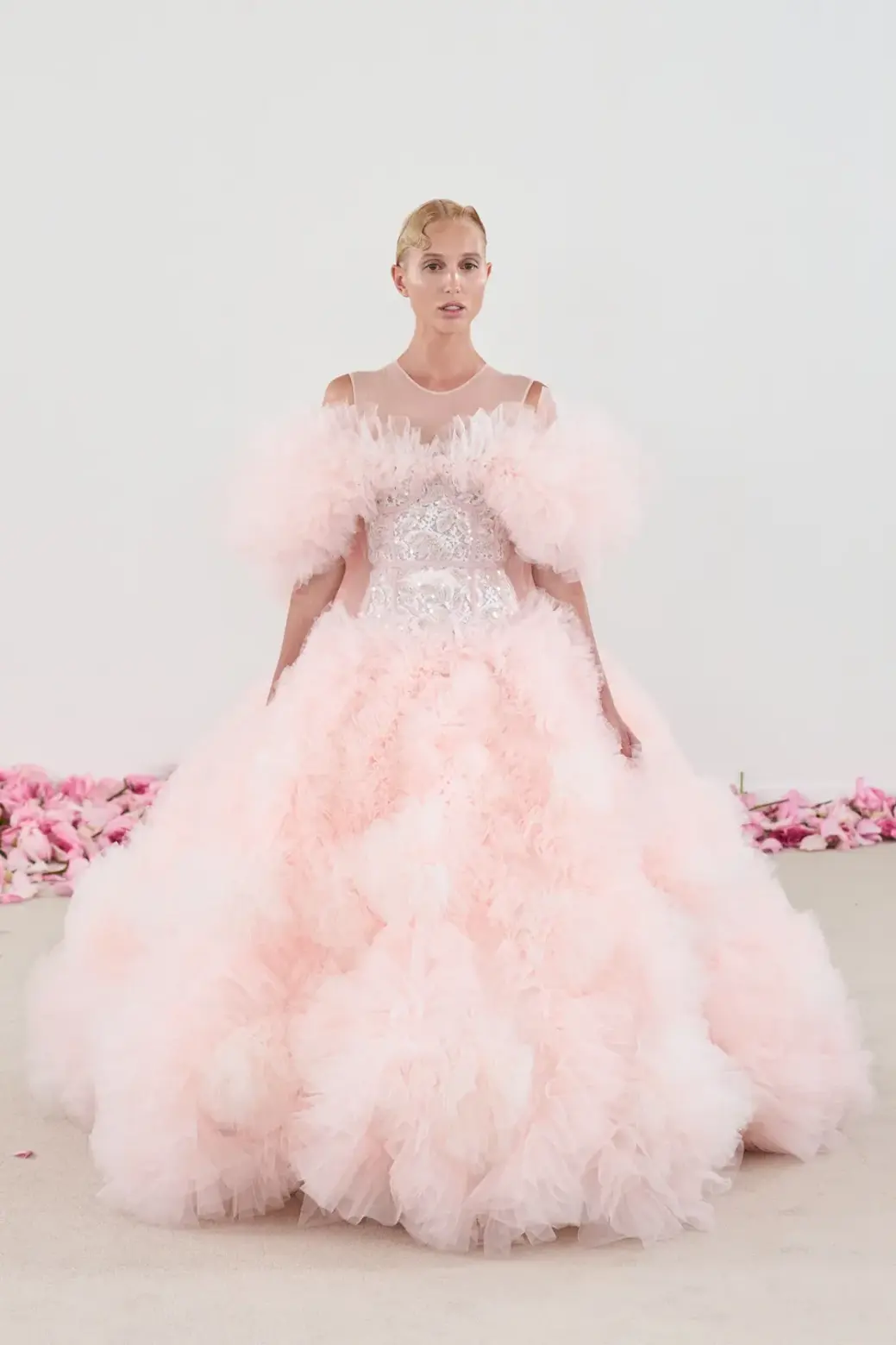Giambattista Valli Haute Couture Fall 2023