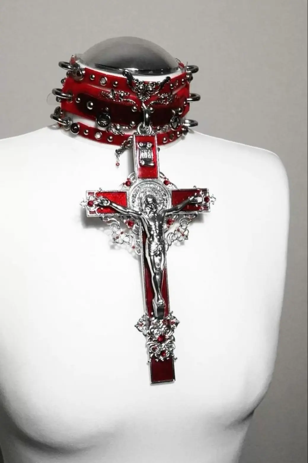 Raspberry Mazohyst “Holy Red Mass” Choker