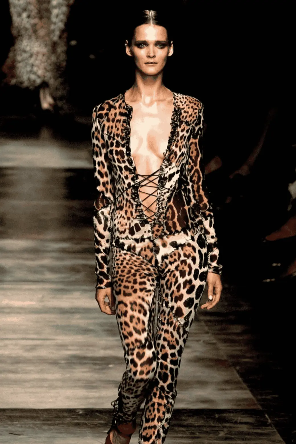 The looks in Yves Saint Laurent Spring 2002 Collection