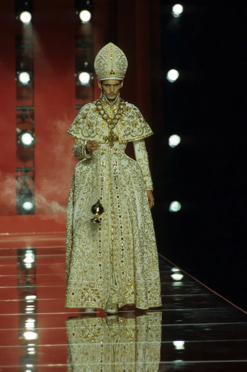 Fall 2000 Haute Couture collection