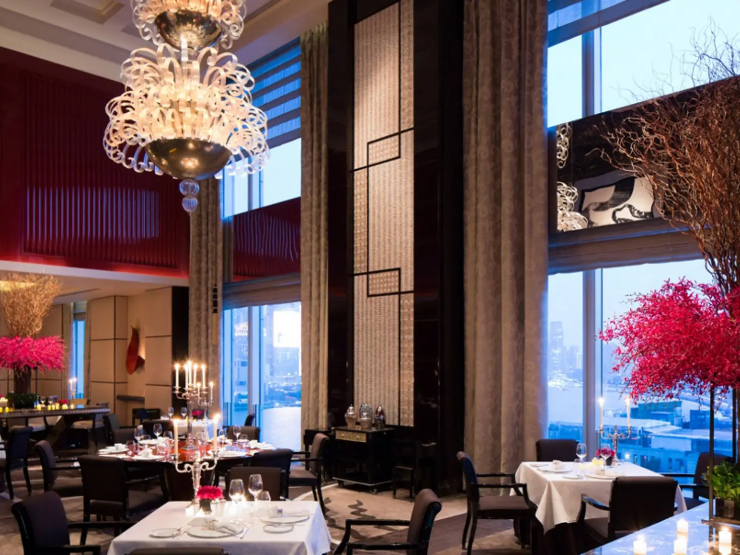 Sir Elly’s at the Peninsula