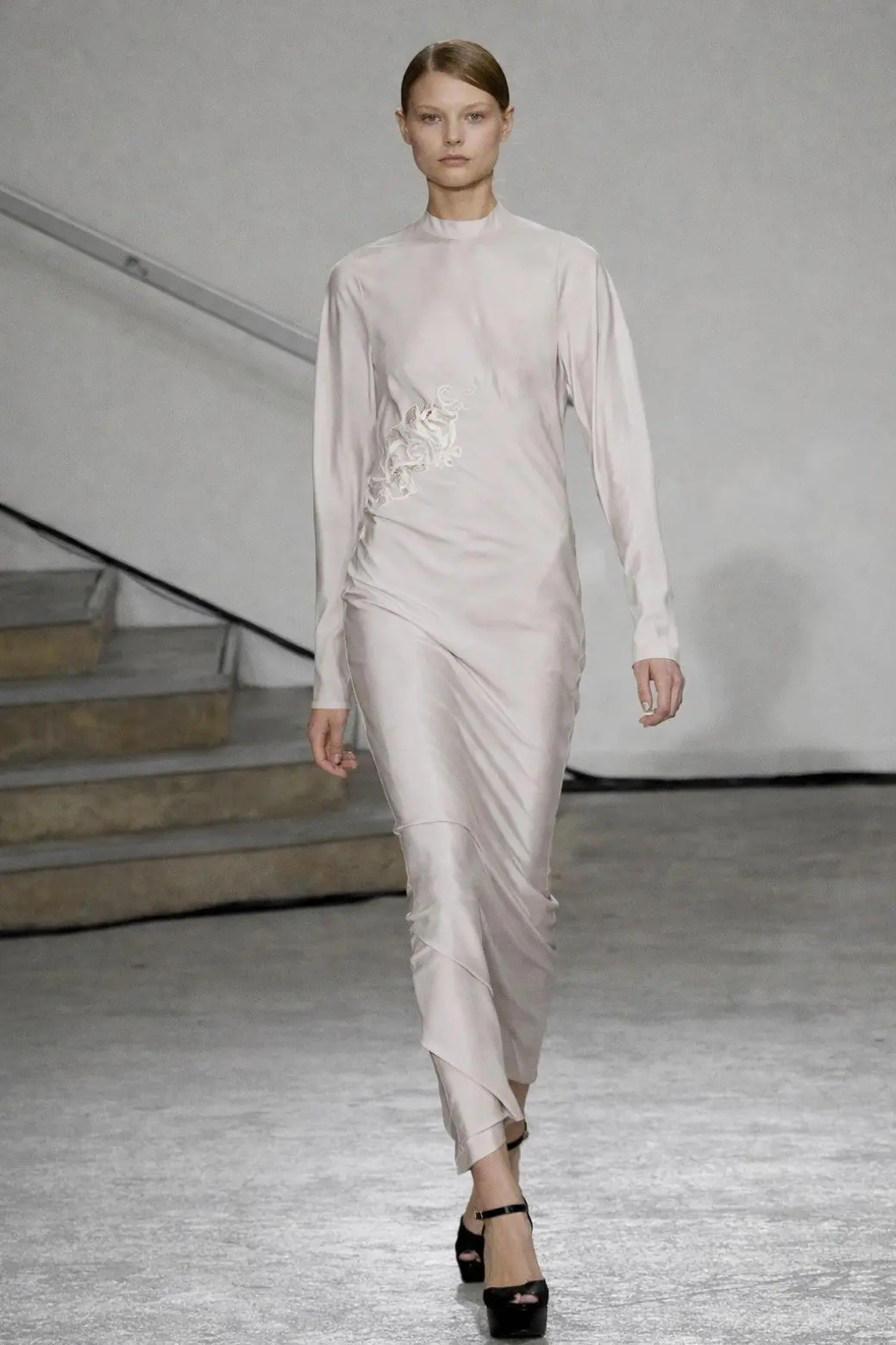 H-Line in Antonio Berardi Spring 2008