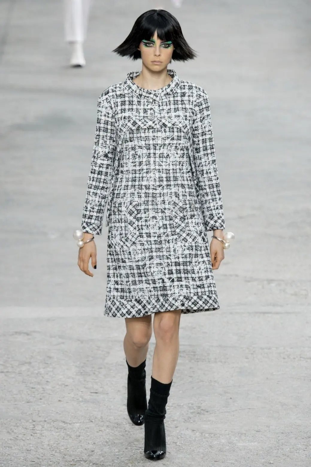 H-Line in Chanel Spring 2014
