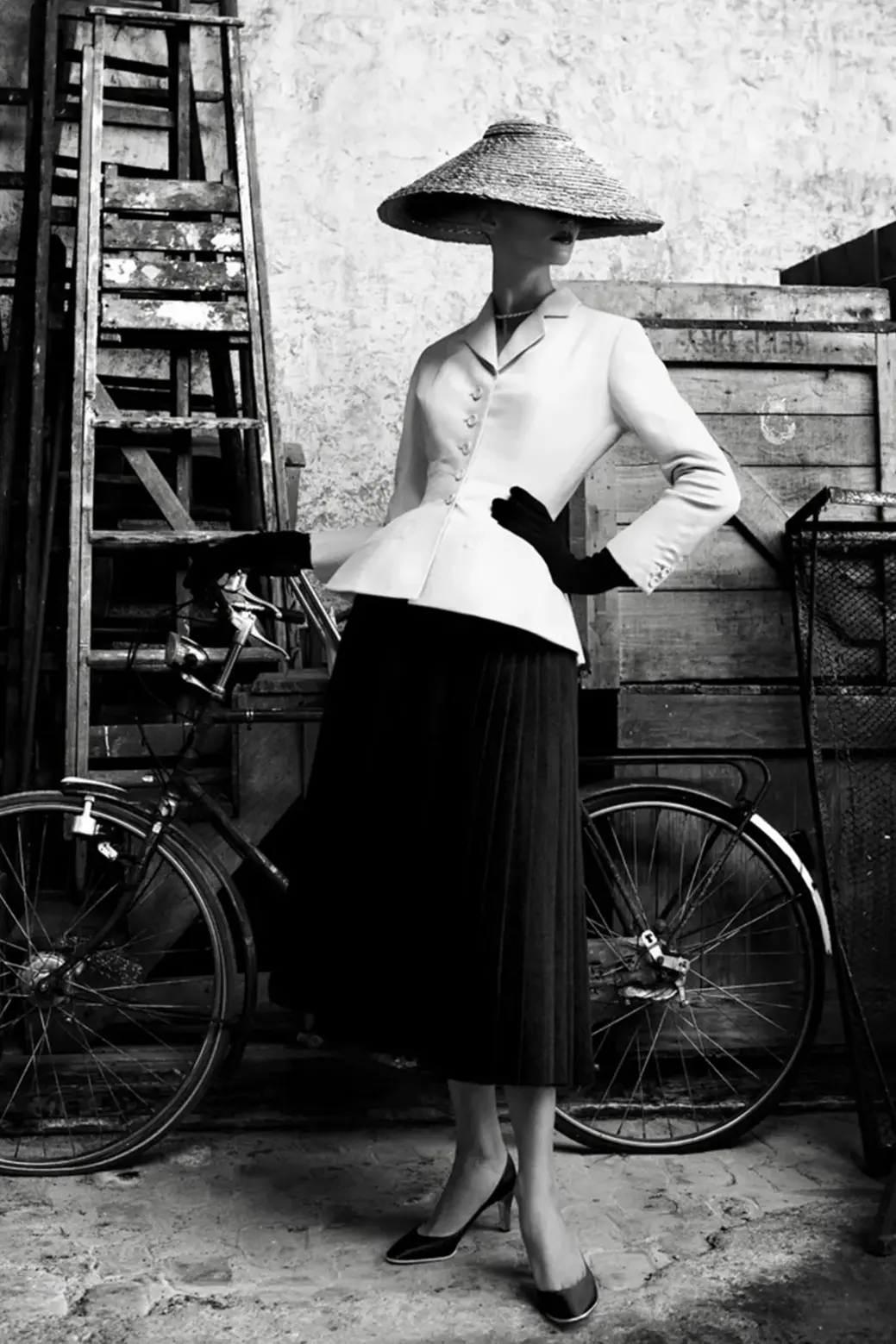 Grand Member of Haute Couture Christian Dior 1947 Bar suit