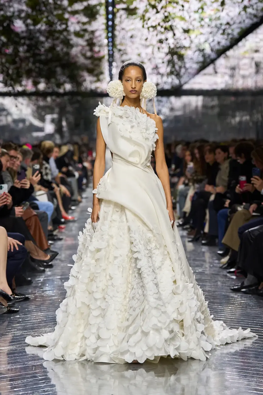 Jonathan Anderson’s Debut Haute Couture Collection for Dior 13