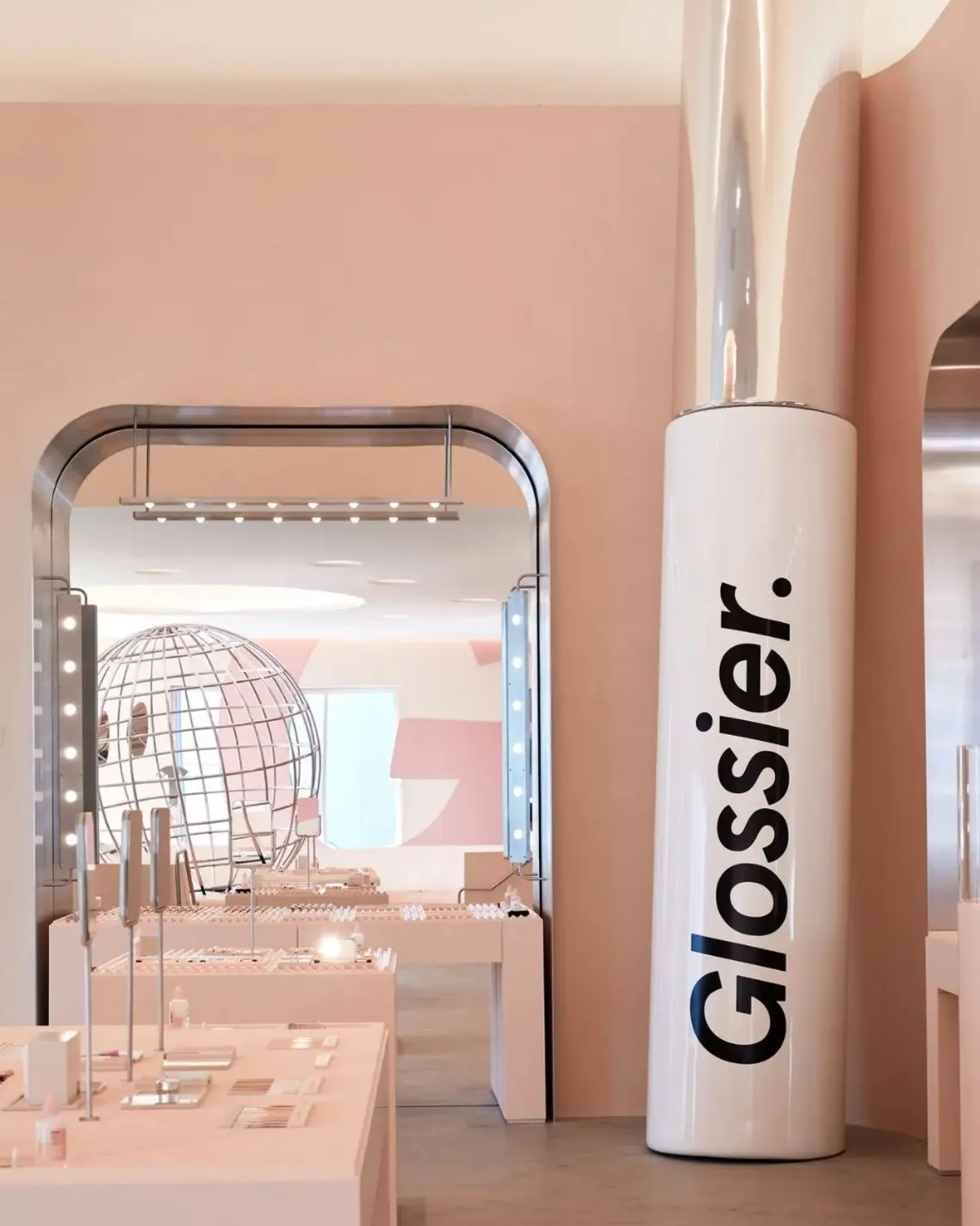 Glossier flagship stores: Glossier L.A 2023