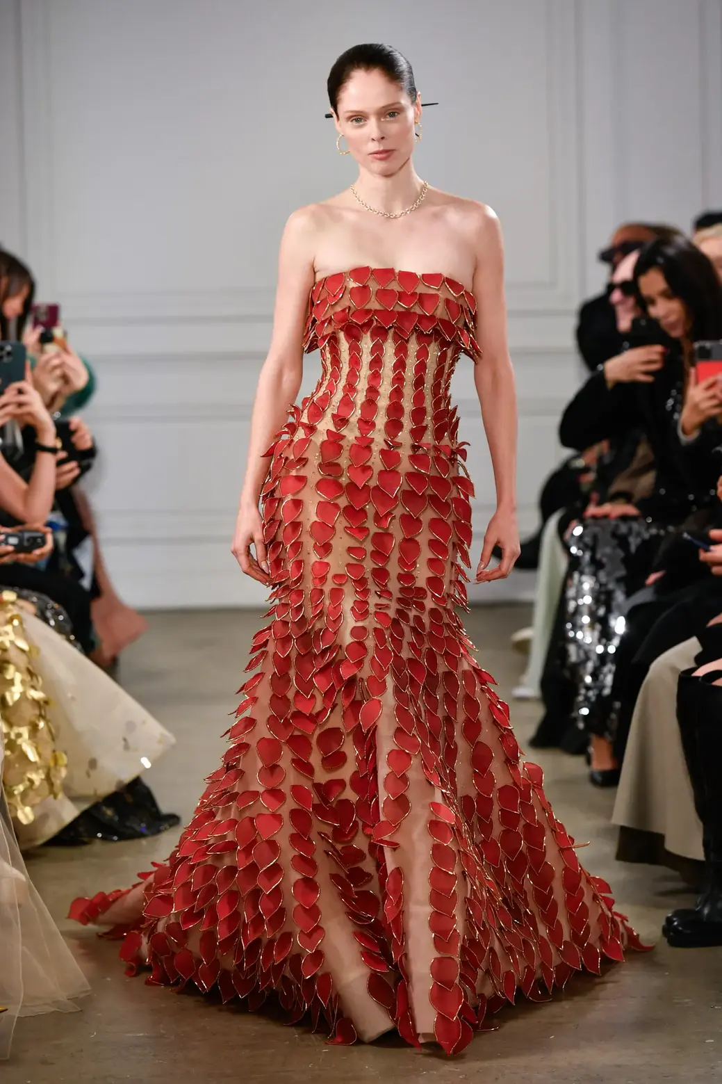 Phan Huy's Debut: A New Era for Vietnamese Haute Couture 8