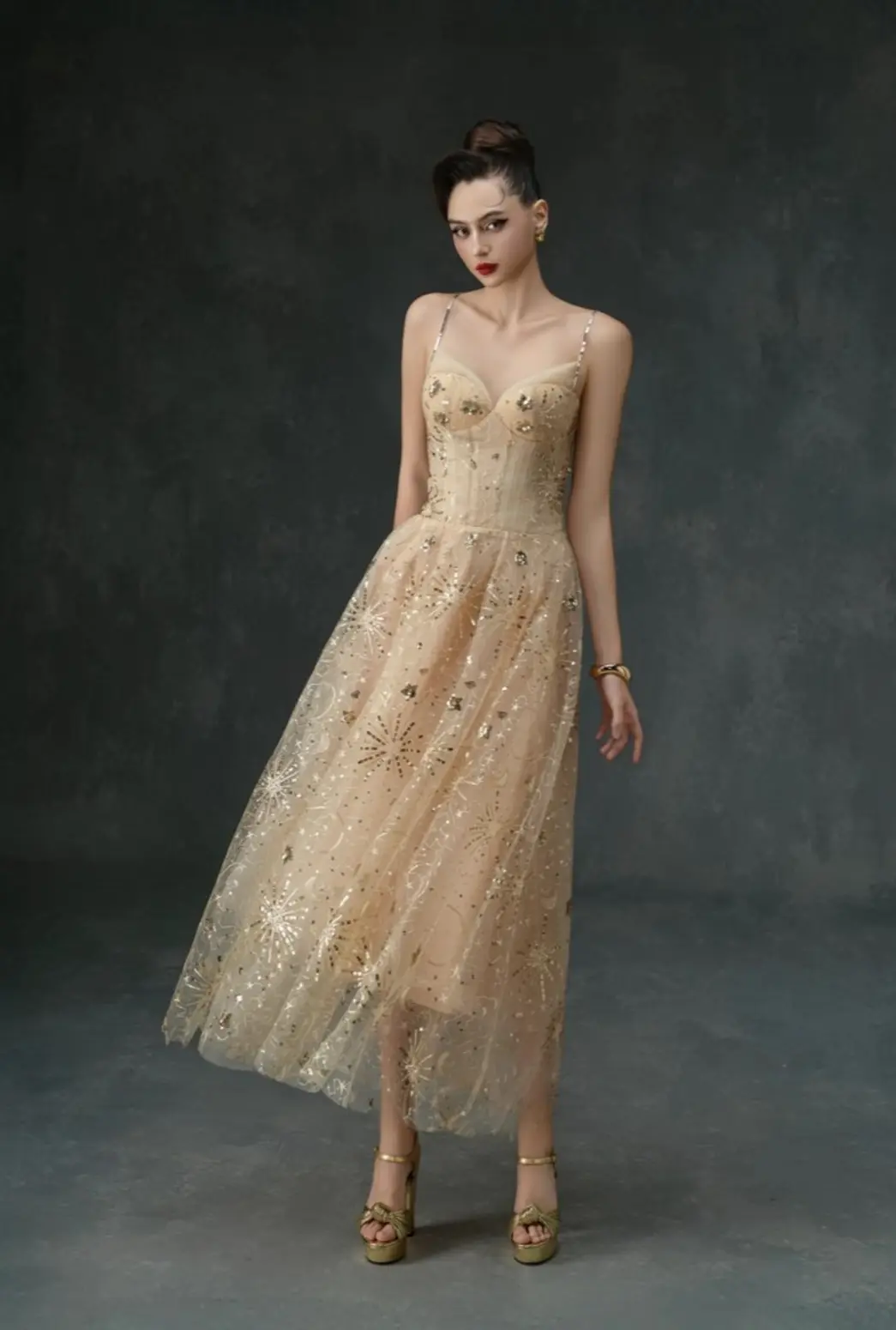 A Close-Up Kind of Romance: Subtle Ramadan Party Dressing 4